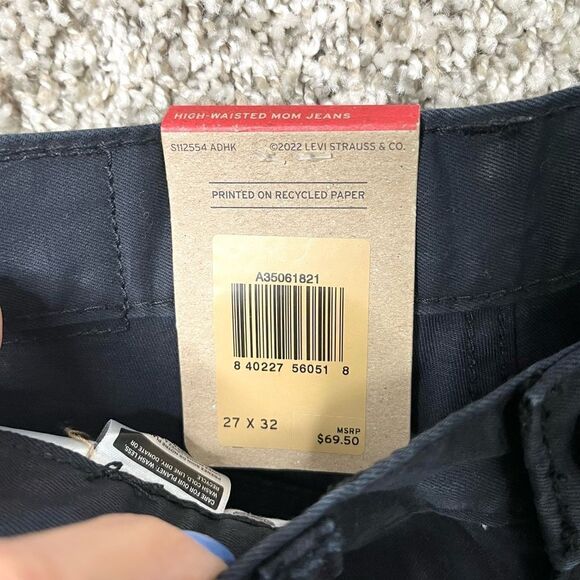 Levi’s Jeans Women’s 27x32 Black High-Waisted Mom NWT - Picture 3 of 9
